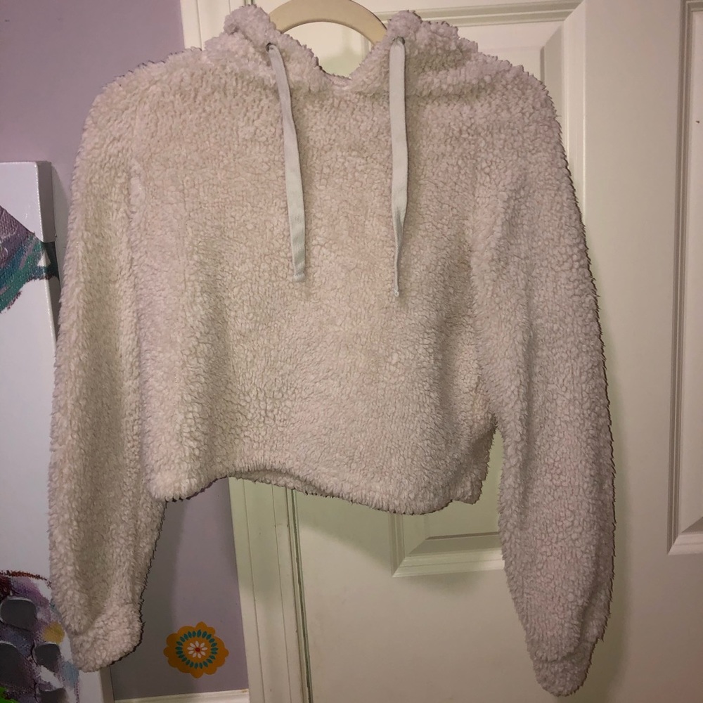 cropped hoodie